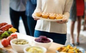 Sådan kan en frokostordning tiltrække talenter.